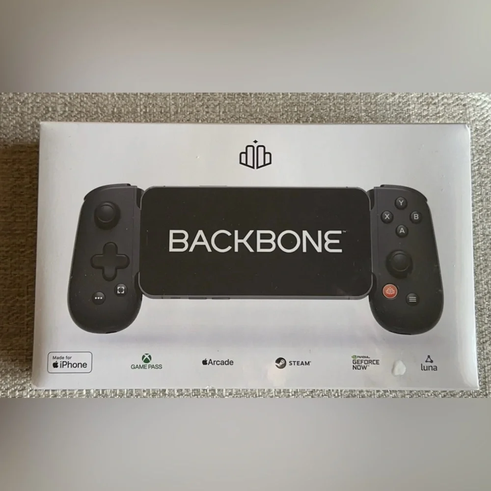 *USED* BACKBONE One Mobile Gaming Controller for iPhone (Lightning) + CASE